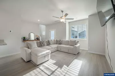 1343 Parkside Av, Woodburn, OR 97071 - Photo 7