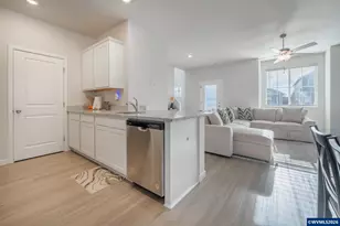 1343 Parkside Ave, Woodburn, OR 97071 - Photo 15