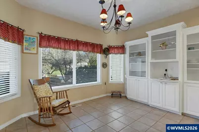 838 Hazeltine Av SE, Salem, OR 97306 - Photo 9