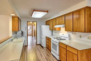 2096 Camellia Way, Woodburn, OR 97032 - Photo 11