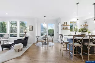 2863 Olympic St, Woodburn, OR 97071 - Photo 9