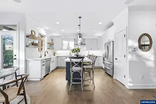 2863 Olympic St, Woodburn, OR 97071 - Photo 9