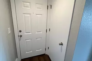 1815 S Skyline Ct, Salem, OR 97306 - Photo 3