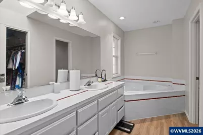 1923 Waymire St NW, Salem, OR 97304 - Photo 9