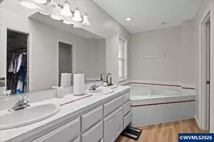 1923 Waymire St NW, Salem, OR 97304 - Photo 9