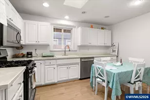 1923 Waymire St NW, Salem, OR 97304 - Photo 17