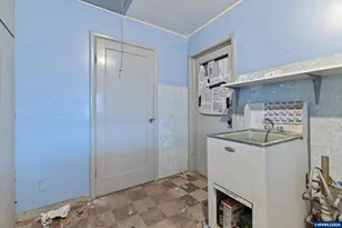 20294 Neil St, Saint Paul, OR 97137 - Photo 19