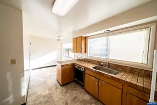 710 Binshadler St, Lebanon, OR 97355 - Photo 5