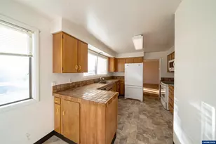 710 Binshadler St, Lebanon, OR 97355 - Photo 7