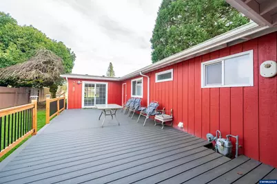 1090 SE 3rd Av, Mill City, OR 97360 - Photo 25