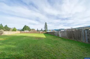 1090 SE 3rd Ave, Mill City, OR 97360 - Photo 29