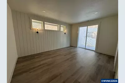 812 Hawk Dr, Silverton, OR 97381 - Photo 5