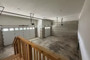 812 Hawk Dr, Silverton, OR 97381 - Photo 13