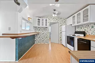 1401 S Water St, Silverton, OR 97381 - Photo 15