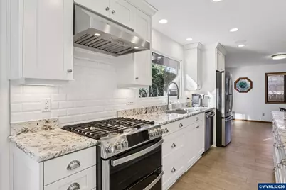 928 Barger St, Silverton, OR 97381 - Photo 11