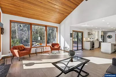 928 Barger St, Silverton, OR 97381 - Photo 7