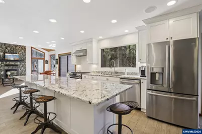 928 Barger St, Silverton, OR 97381 - Photo 9