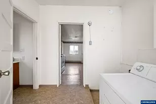 860 Burton St, Harrisburg, OR 97446 - Photo 15