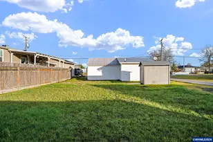 860 Burton St, Harrisburg, OR 97446 - Photo 19