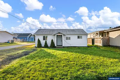 860 Burton St, Harrisburg, OR 97446 - Photo 1