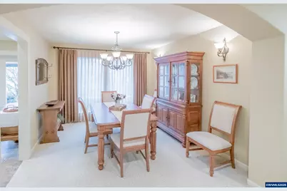 705 SE Stoneridge Ln, Dallas, OR 97338 - Photo 5