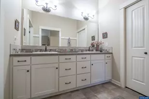 705 SE Stoneridge Ln, Dallas, OR 97338 - Photo 19