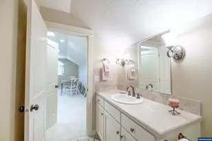 705 SE Stoneridge Ln, Dallas, OR 97338 - Photo 25