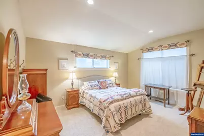 705 SE Stoneridge Ln, Dallas, OR 97338 - Photo 17