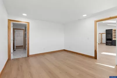 383 Ridgecrest Dr, Roseburg, OR 97471 - Photo 17