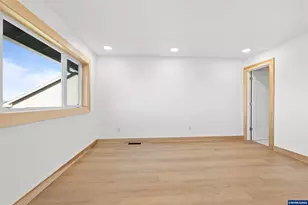 383 Ridgecrest Dr, Roseburg, OR 97471 - Photo 31