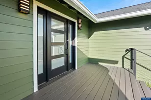 383 Ridgecrest Dr, Roseburg, OR 97471 - Photo 15