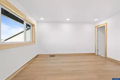 383 Ridgecrest Dr, Roseburg, OR 97471 - Photo 15