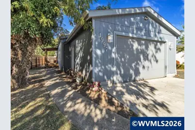 1997 SE Virginia Dr, Dallas, OR 97338 - Photo 3