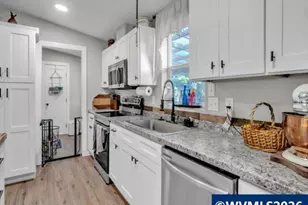 1997 SE Virginia Dr, Dallas, OR 97338 - Photo 13