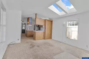 204 Cascade Dr, Lebanon, OR 97355 - Photo 7