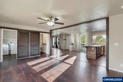 1033 Camelot Dr S, Salem, OR 97306 - Photo 21