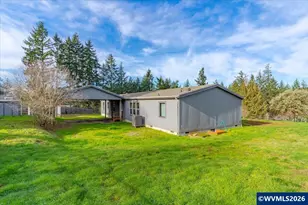 1033 Camelot Dr, Salem, OR 97306 - Photo 43