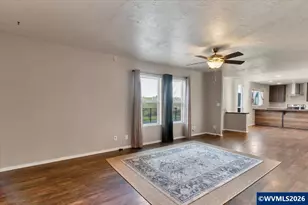 1033 Camelot Dr, Salem, OR 97306 - Photo 33