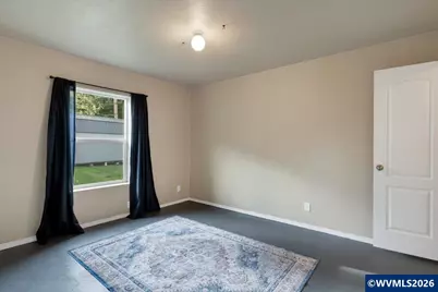 1033 Camelot Dr S, Salem, OR 97306 - Photo 39