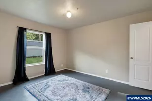 1033 Camelot Dr S, Salem, OR 97306 - Photo 39