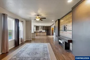 1033 Camelot Dr S, Salem, OR 97306 - Photo 33