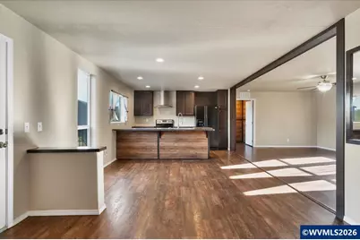 1033 Camelot Dr, Salem, OR 97306 - Photo 9