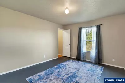 1033 Camelot Dr S, Salem, OR 97306 - Photo 41