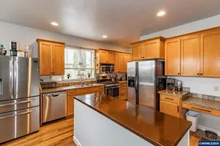 238 W Jadon Dr, Lebanon, OR 97355 - Photo 7