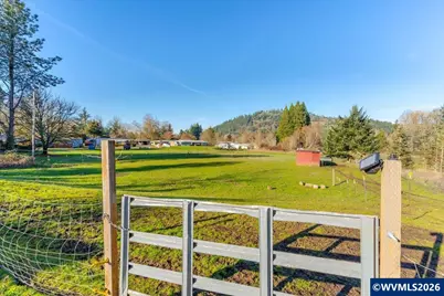 38159 Weirich Dr, Lebanon, OR 97355 - Photo 17