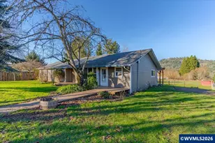 38159 Weirich Dr, Lebanon, OR 97355 - Photo 1