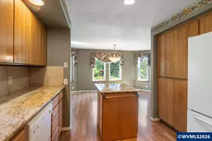 41715 Miles Ln, Lebanon, OR 97355 - Photo 9