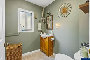 28780 Santiam Hwy, Sweet Home, OR 97386 - Photo 15