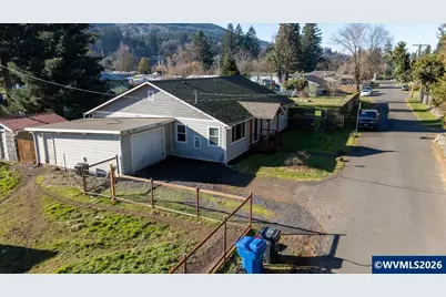 636 Birch St, Lyons, OR 97358 - Photo 47