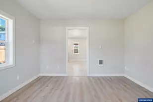 856 Highland Ave NE, Salem, OR 97301 - Photo 19